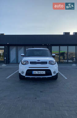 Внедорожник / Кроссовер Kia Soul 2016 в 