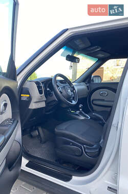 Внедорожник / Кроссовер Kia Soul 2016 в 