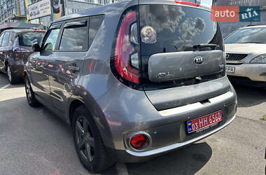 Внедорожник / Кроссовер Kia Soul 2016 в 