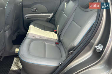 Внедорожник / Кроссовер Kia Soul 2016 в 