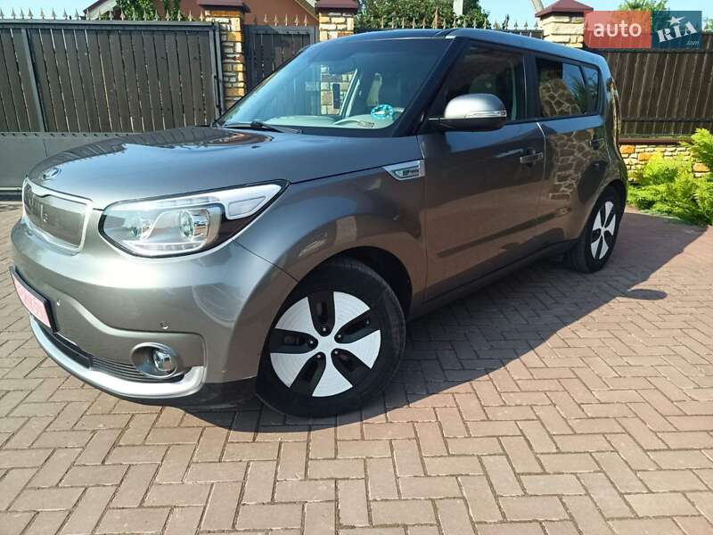 Позашляховик / Кросовер Kia Soul 2017 в Луцьку