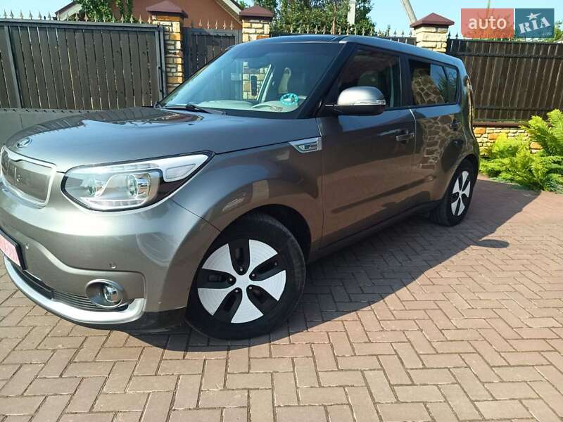 Позашляховик / Кросовер Kia Soul 2017 в Луцьку