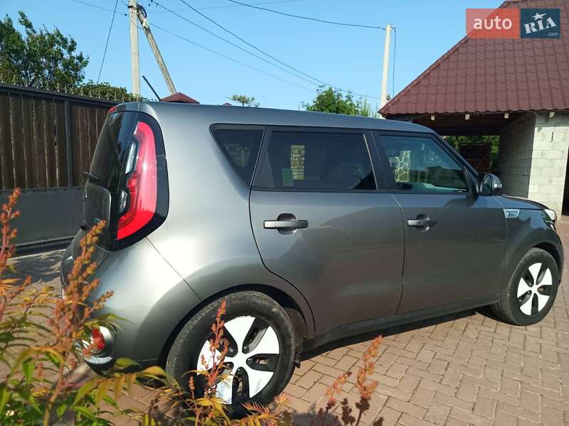 Позашляховик / Кросовер Kia Soul 2017 в Луцьку