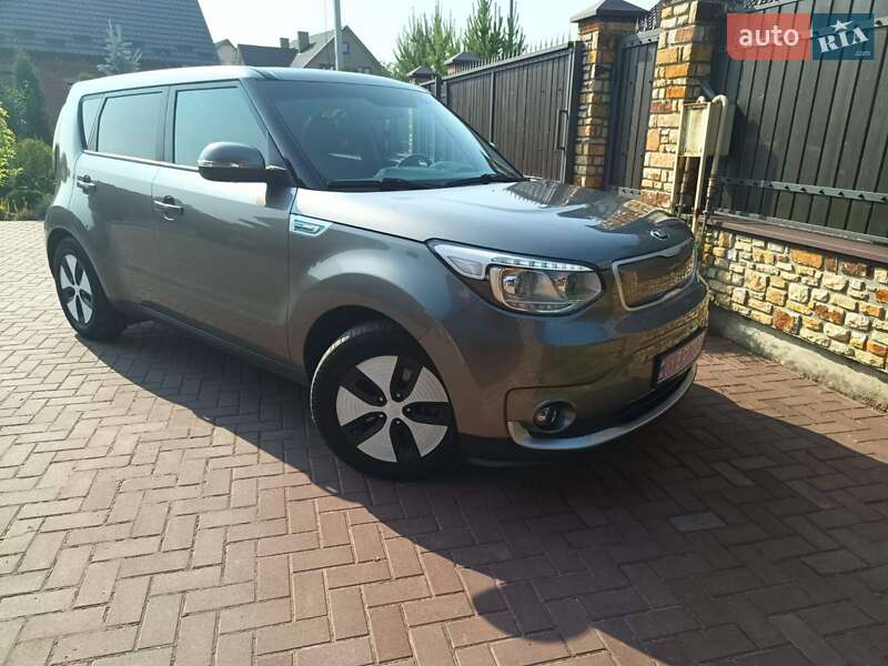 Позашляховик / Кросовер Kia Soul 2017 в Луцьку