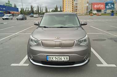 Внедорожник / Кроссовер Kia Soul 2015 в Каменец-Подольском