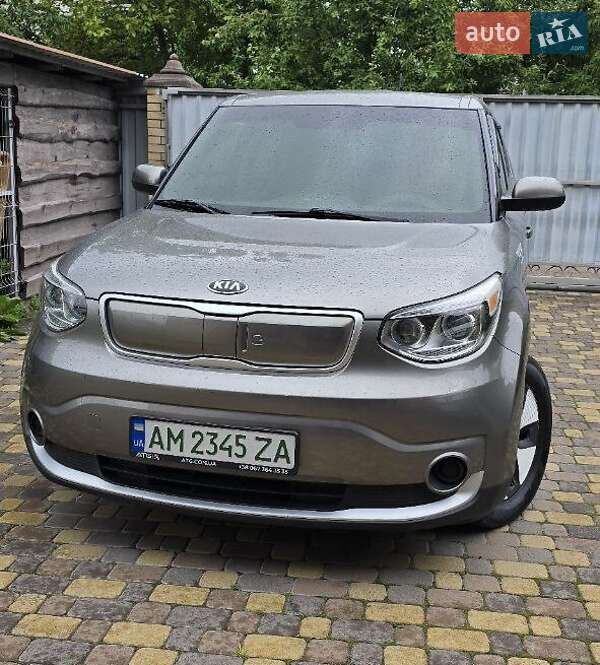 Внедорожник / Кроссовер Kia Soul 2017 в Житомире фото 3 Внедорожник / Кроссовер Kia Soul 2017 в Житомире
