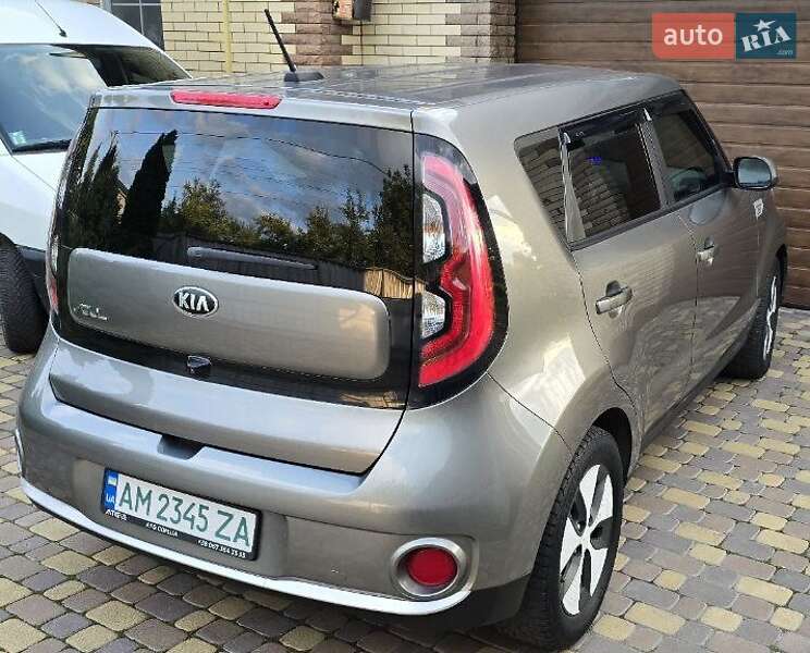 Внедорожник / Кроссовер Kia Soul 2017 в Житомире фото 10 Внедорожник / Кроссовер Kia Soul 2017 в Житомире