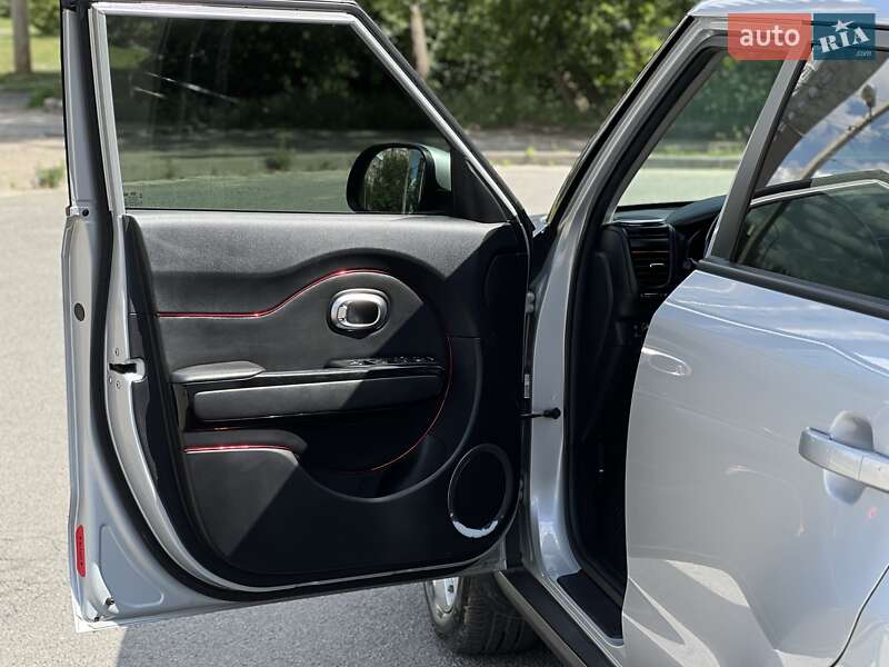 Внедорожник / Кроссовер Kia Soul 2014 в Харькове