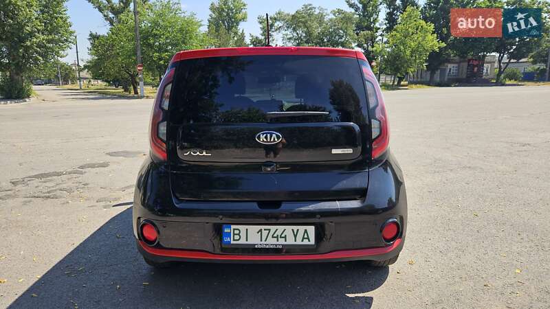 Позашляховик / Кросовер Kia Soul 2016 в Кременчуці