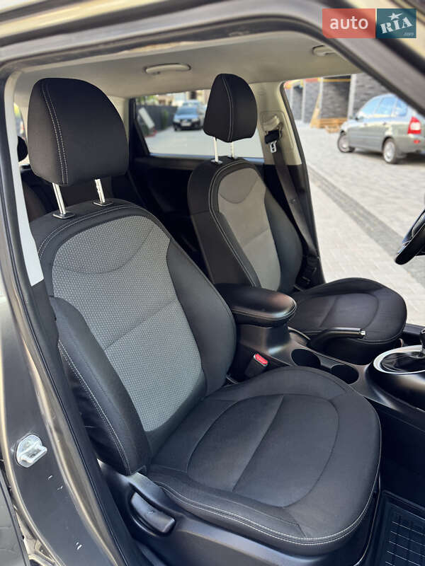 Позашляховик / Кросовер Kia Soul 2017 в Житомирі