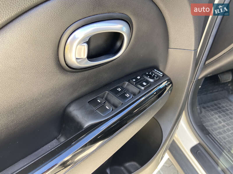 Позашляховик / Кросовер Kia Soul 2014 в Одесі фото 13 Позашляховик / Кросовер Kia Soul 2014 в Одесі