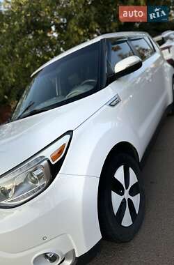 Внедорожник / Кроссовер Kia Soul 2015 в Кривом Роге
