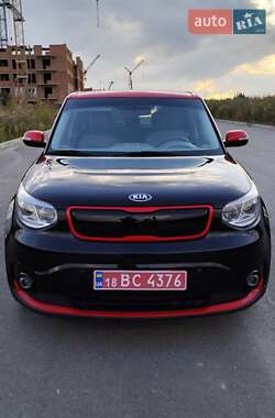 Внедорожник / Кроссовер Kia Soul 2016 в Ровно