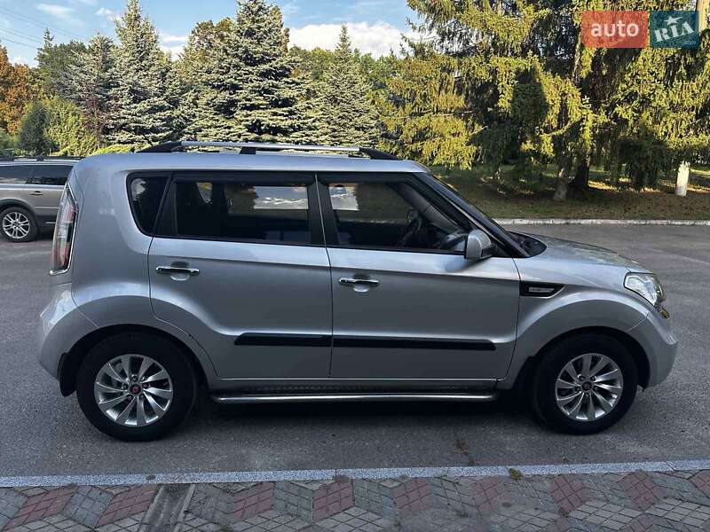 Внедорожник / Кроссовер Kia Soul 2010 в Краснограде