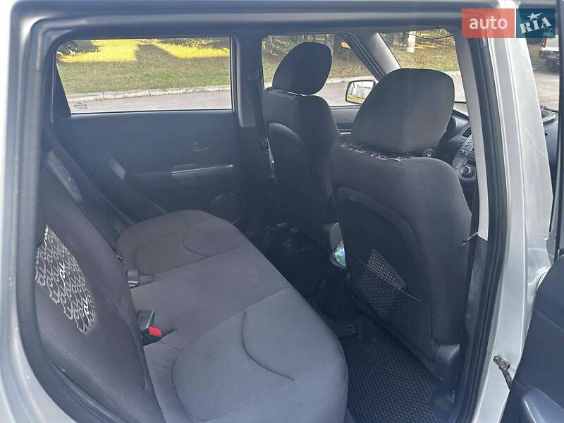 Внедорожник / Кроссовер Kia Soul 2010 в Краснограде