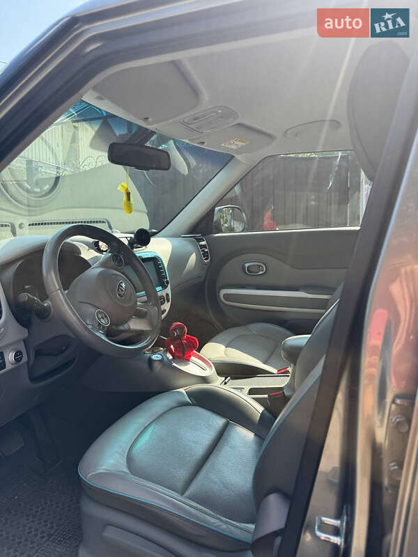 Позашляховик / Кросовер Kia Soul 2014 в Дніпрі