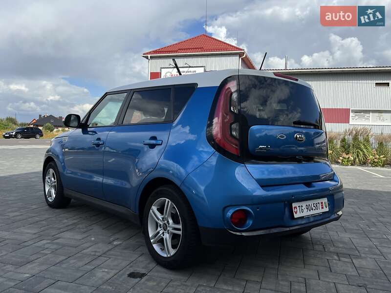 Внедорожник / Кроссовер Kia Soul 2015 в Луцке