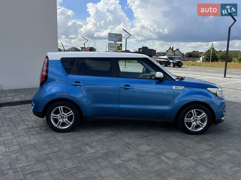 Внедорожник / Кроссовер Kia Soul 2015 в Луцке