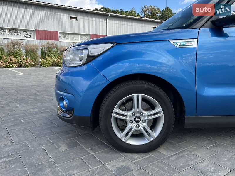 Внедорожник / Кроссовер Kia Soul 2015 в Луцке