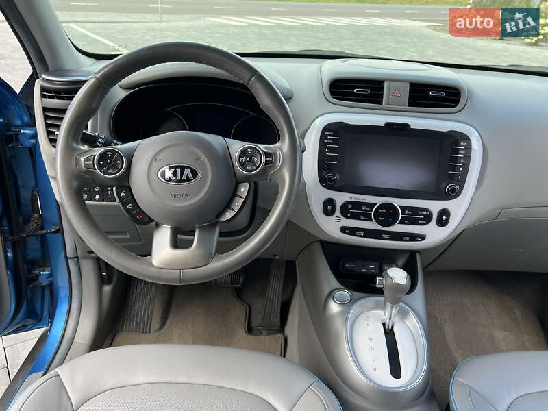 Внедорожник / Кроссовер Kia Soul 2015 в Луцке