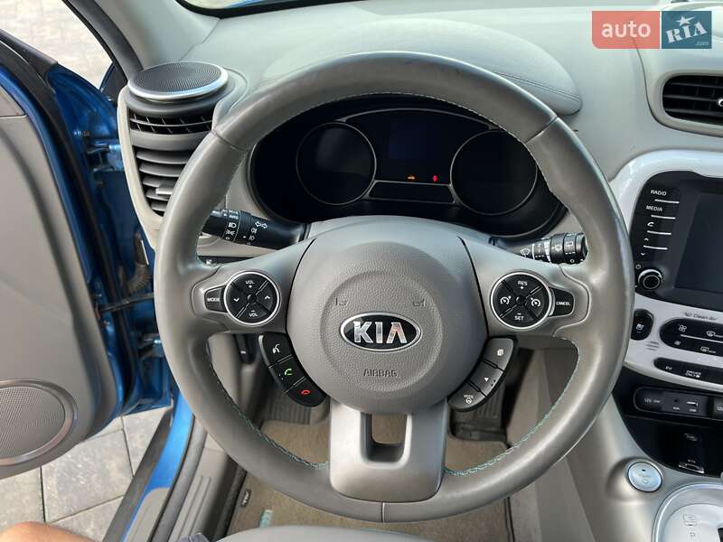 Внедорожник / Кроссовер Kia Soul 2015 в Луцке
