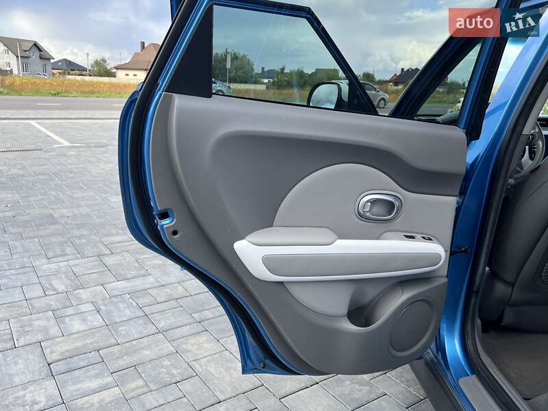 Внедорожник / Кроссовер Kia Soul 2015 в Луцке