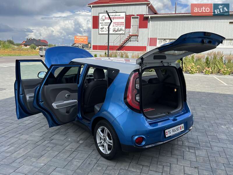 Внедорожник / Кроссовер Kia Soul 2015 в Луцке