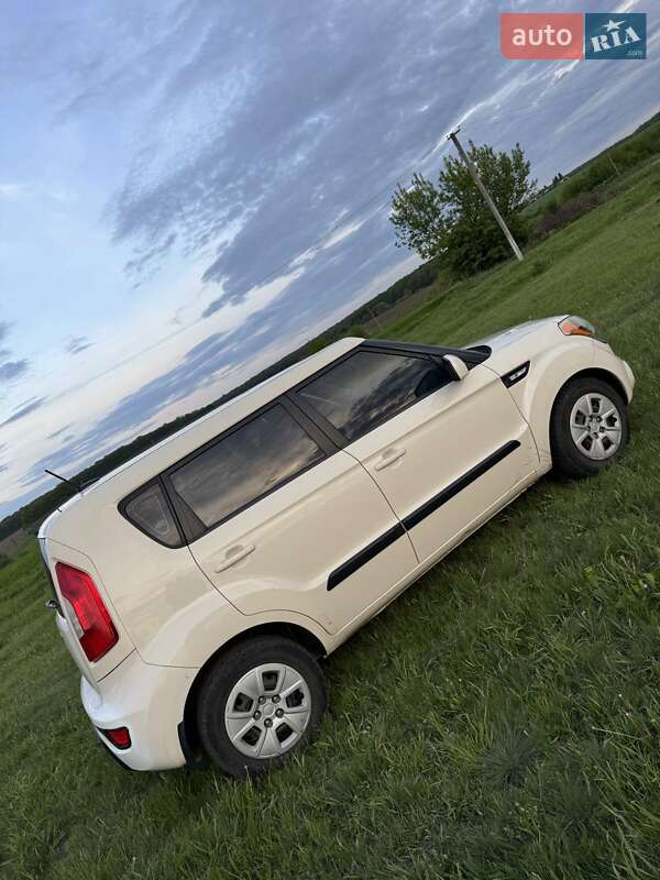 Внедорожник / Кроссовер Kia Soul 2011 в Ольшанах