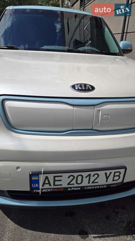 Позашляховик / Кросовер Kia Soul 2014 в Дніпрі