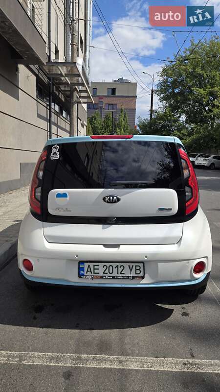 Позашляховик / Кросовер Kia Soul 2014 в Дніпрі