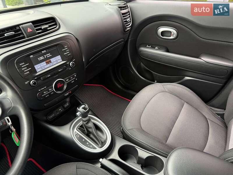 Внедорожник / Кроссовер Kia Soul 2017 в Ровно