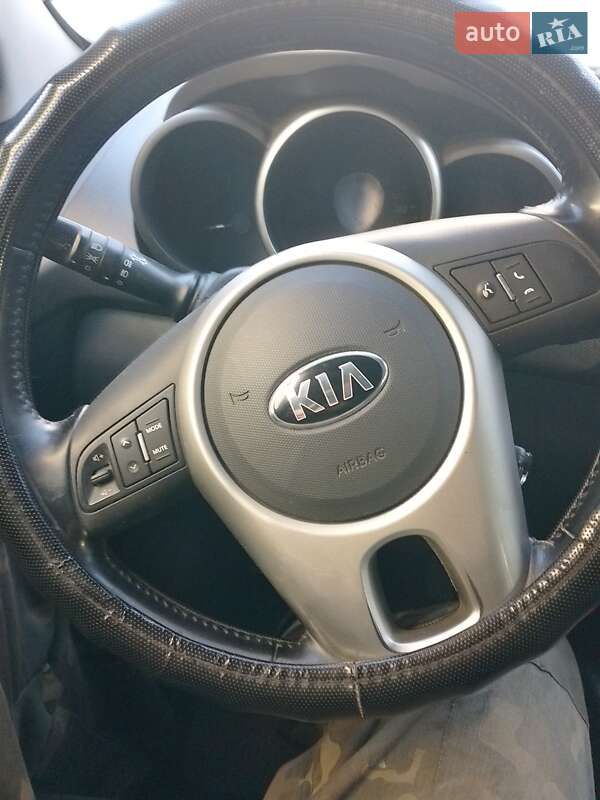 Позашляховик / Кросовер Kia Soul 2013 в Києві