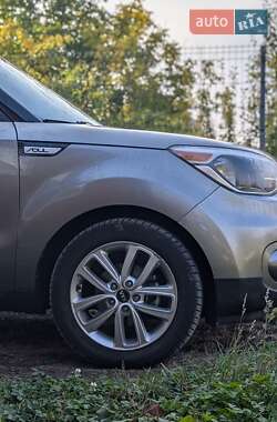 Внедорожник / Кроссовер Kia Soul 2017 в Харькове