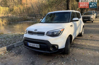 Позашляховик / Кросовер Kia Soul 2016 в Києві