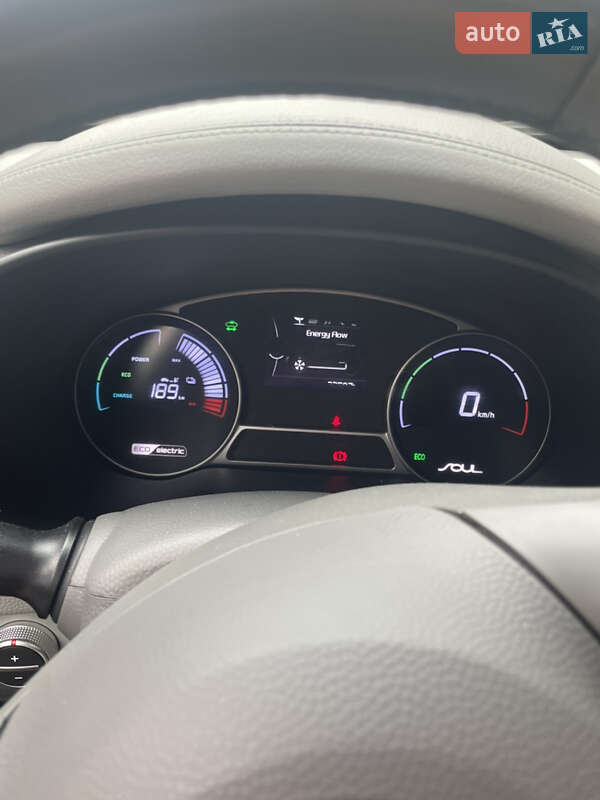 Позашляховик / Кросовер Kia Soul 2016 в Рівному фото 25 Позашляховик / Кросовер Kia Soul 2016 в Рівному