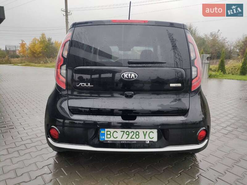Позашляховик / Кросовер Kia Soul 2017 в Львові