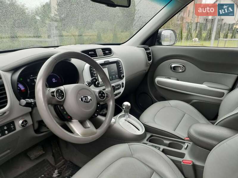 Позашляховик / Кросовер Kia Soul 2017 в Львові