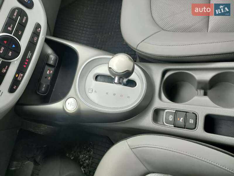 Позашляховик / Кросовер Kia Soul 2017 в Львові