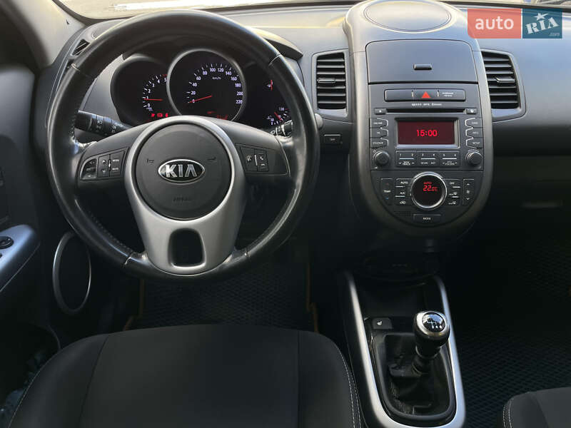 Позашляховик / Кросовер Kia Soul 2012 в Одесі