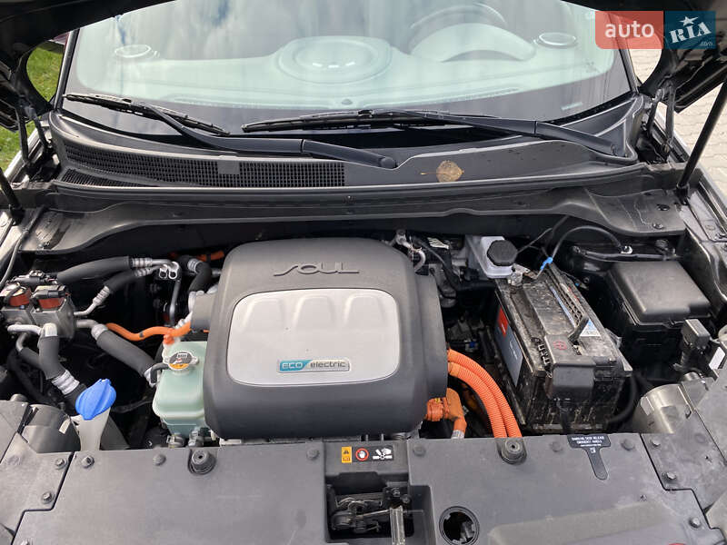 Внедорожник / Кроссовер Kia Soul 2016 в Луцке