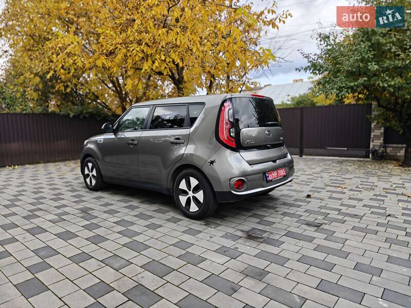Внедорожник / Кроссовер Kia Soul 2015 в Ивано-Франковске