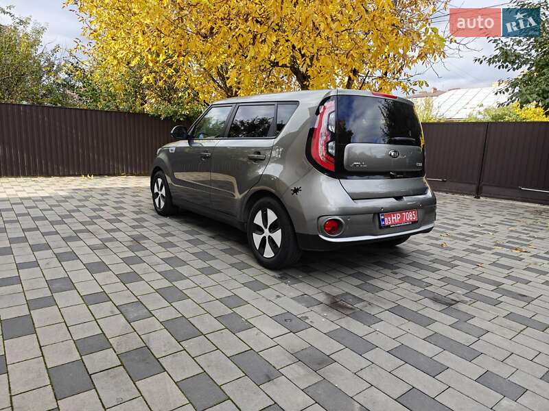 Внедорожник / Кроссовер Kia Soul 2015 в Ивано-Франковске