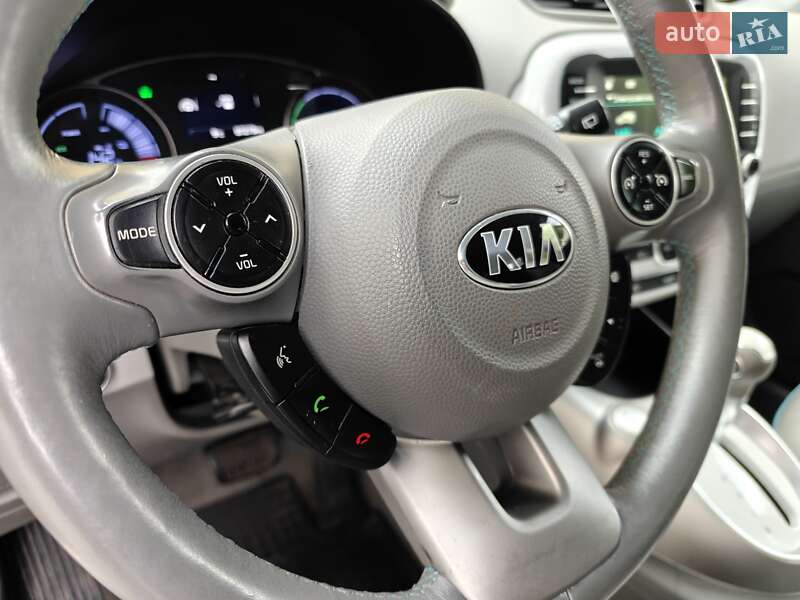 Внедорожник / Кроссовер Kia Soul 2015 в Ивано-Франковске