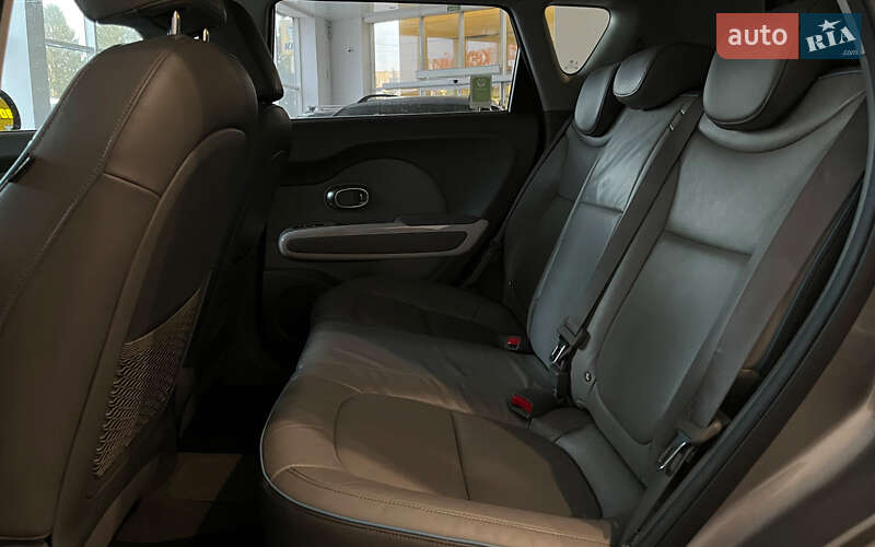 Позашляховик / Кросовер Kia Soul 2015 в Шептицькому