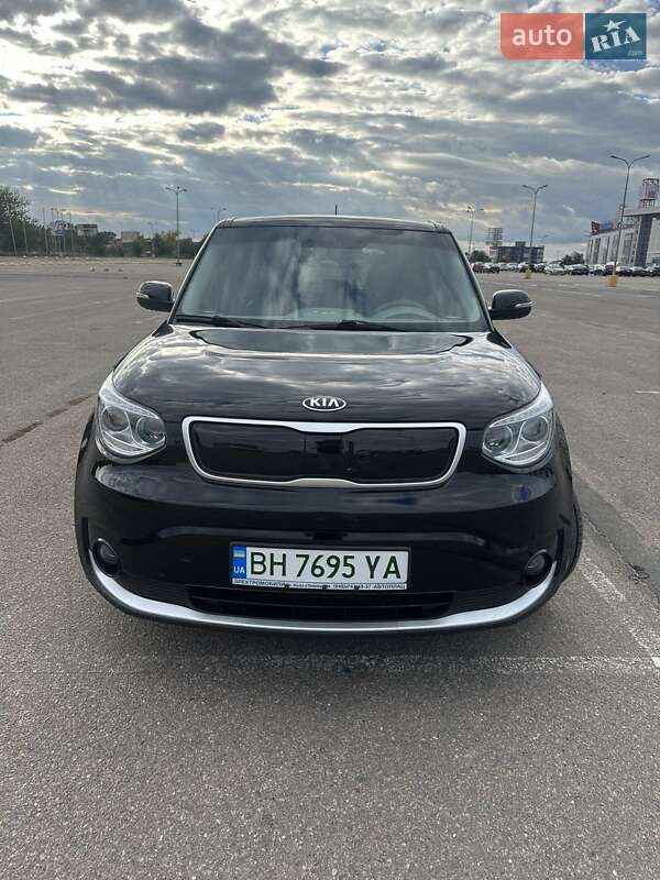 Позашляховик / Кросовер Kia Soul 2016 в Одесі