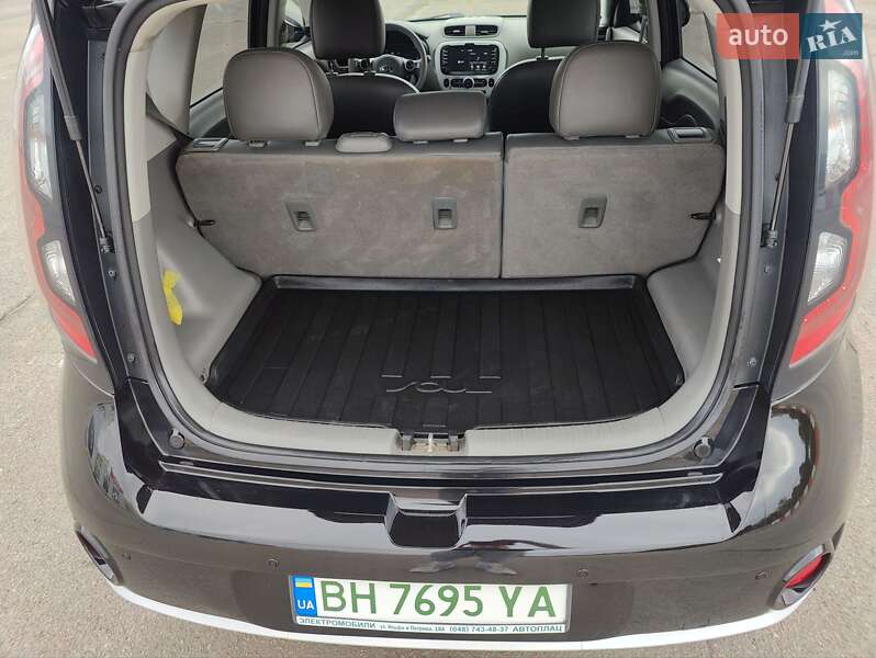 Позашляховик / Кросовер Kia Soul 2016 в Одесі