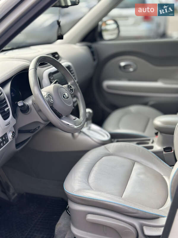 Внедорожник / Кроссовер Kia Soul 2017 в Ровно фото 17 Внедорожник / Кроссовер Kia Soul 2017 в Ровно