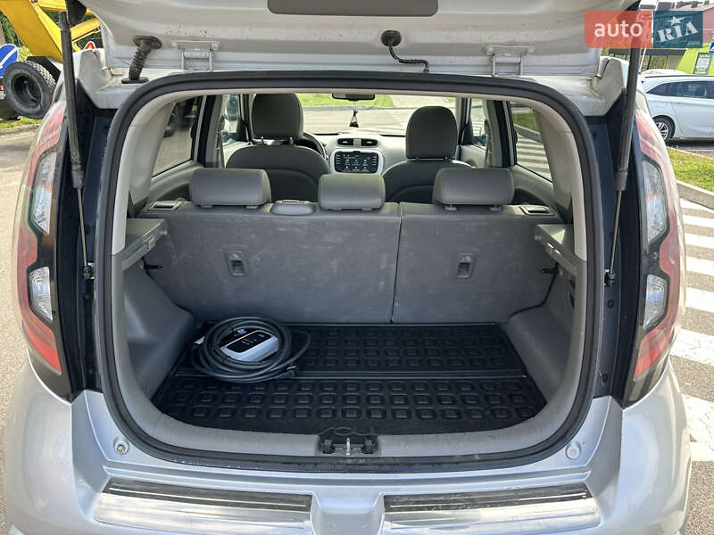 Внедорожник / Кроссовер Kia Soul 2017 в Ровно фото 45 Внедорожник / Кроссовер Kia Soul 2017 в Ровно