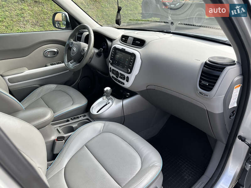 Внедорожник / Кроссовер Kia Soul 2017 в Ровно фото 48 Внедорожник / Кроссовер Kia Soul 2017 в Ровно