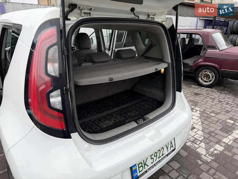 Внедорожник / Кроссовер Kia Soul 2015 в Ровно